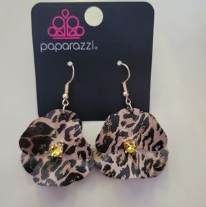 Paparazzi Leopard Petal Drop Earrings - Yellow Stone